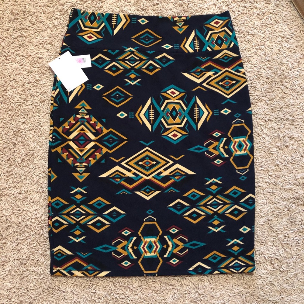 LuLaRoe Cassie *NAVY*